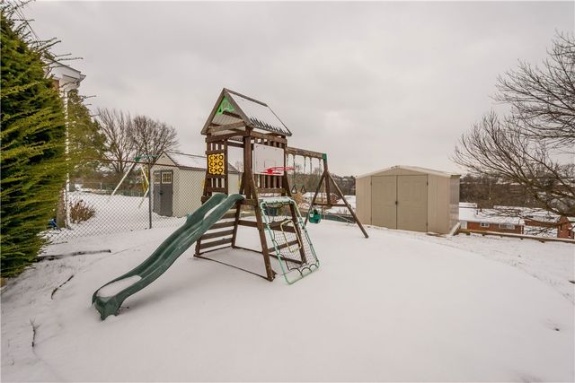 930 Lindsay Rd, Scott Twp, PA 15106