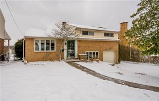 930 Lindsay Rd, Scott Twp, PA 15106