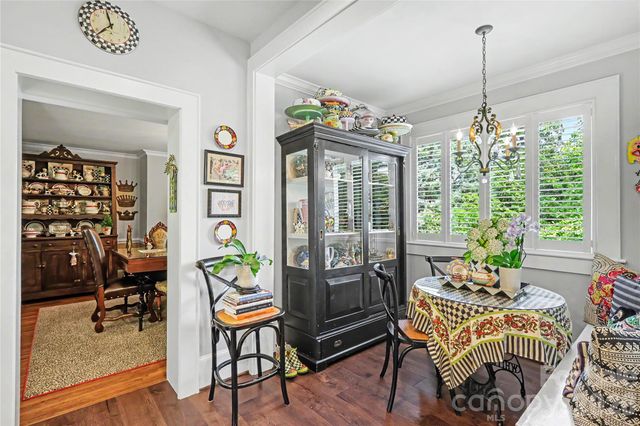 2527 Sharon Road, Charlotte, NC 28211