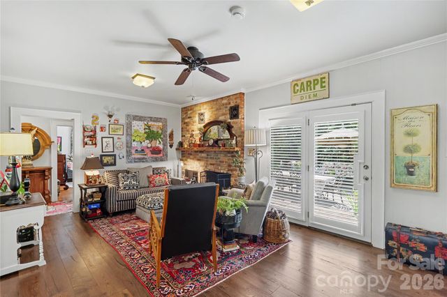 2527 Sharon Road, Charlotte, NC 28211