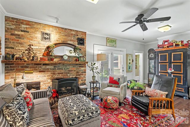 2527 Sharon Road, Charlotte, NC 28211