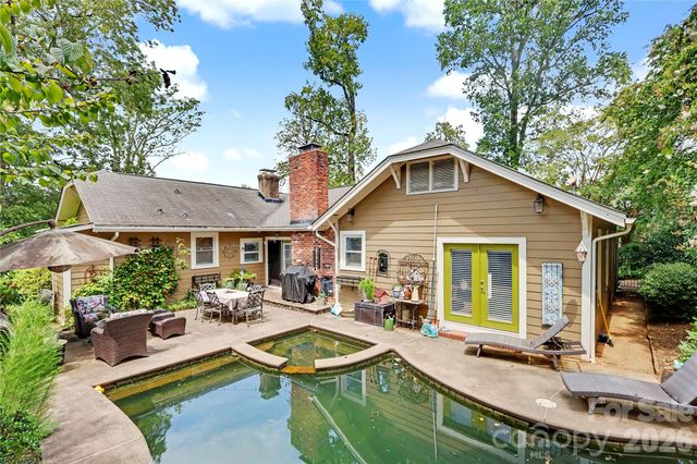 2527 Sharon Road, Charlotte, NC 28211