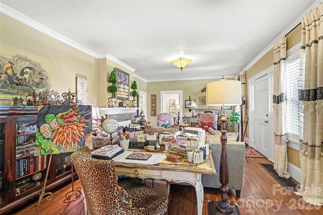2527 Sharon Road, Charlotte, NC 28211