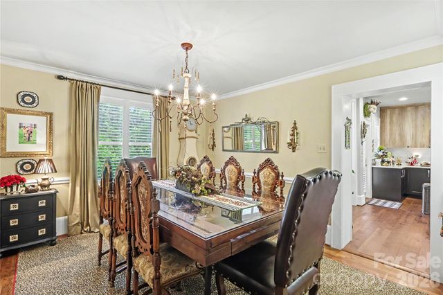 2527 Sharon Road, Charlotte, NC 28211