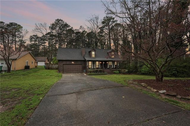 1066 Sea Oats SW Way, Lilburn, GA 30047