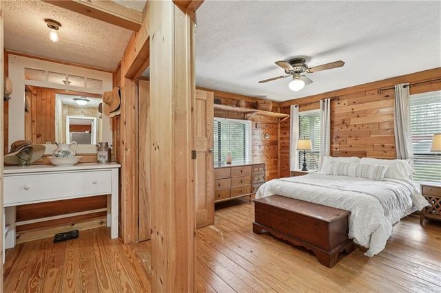 1066 Sea Oats SW Way, Lilburn, GA 30047