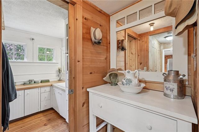 1066 Sea Oats SW Way, Lilburn, GA 30047