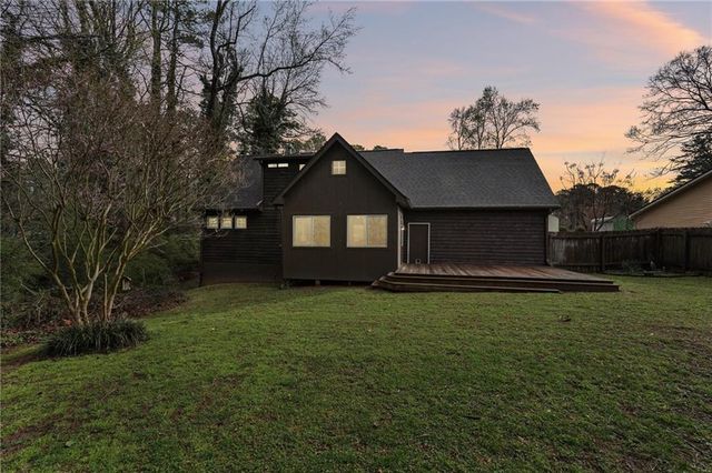 1066 Sea Oats SW Way, Lilburn, GA 30047