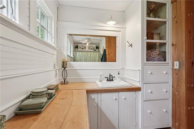 1066 Sea Oats SW Way, Lilburn, GA 30047