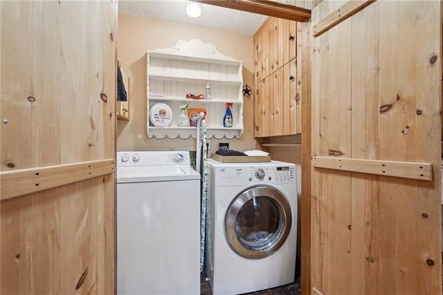 1066 Sea Oats SW Way, Lilburn, GA 30047