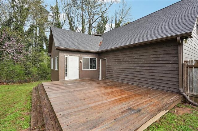 1066 Sea Oats SW Way, Lilburn, GA 30047