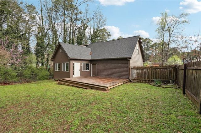 1066 Sea Oats SW Way, Lilburn, GA 30047