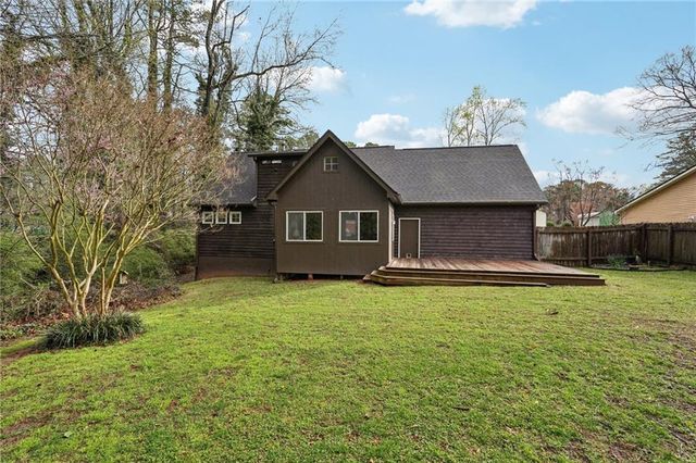 1066 Sea Oats SW Way, Lilburn, GA 30047