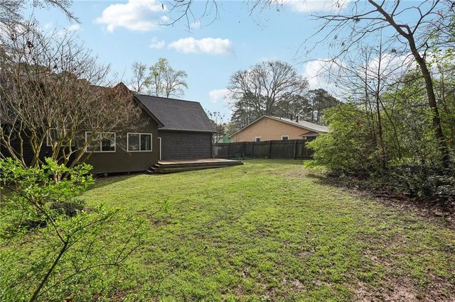 1066 Sea Oats SW Way, Lilburn, GA 30047