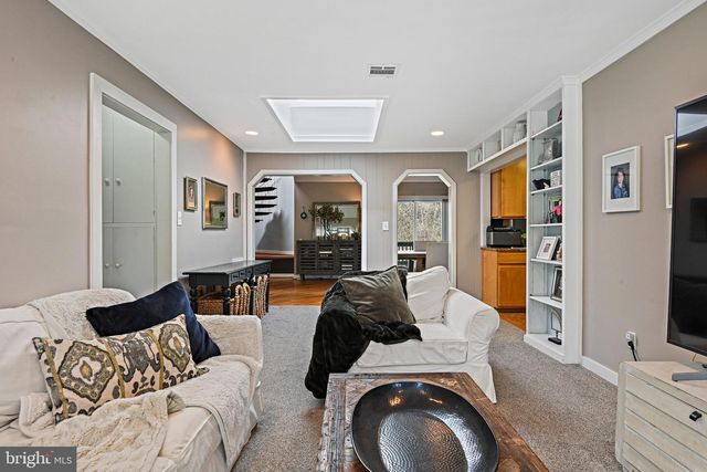 1223 PROVIDENCE TER, Mclean, VA 22101