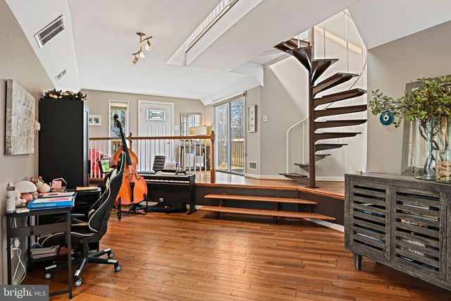 1223 PROVIDENCE TER, Mclean, VA 22101