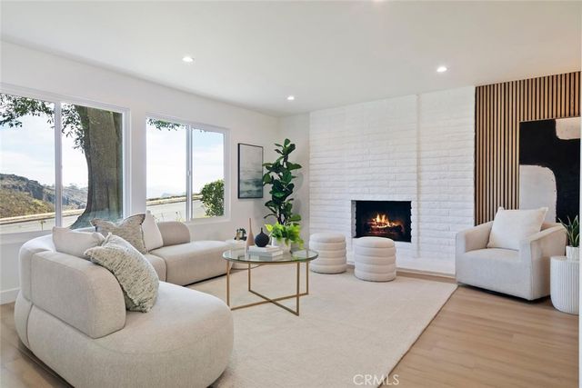 4296 Avenida Amelgado, Thousand Oaks, CA 91360