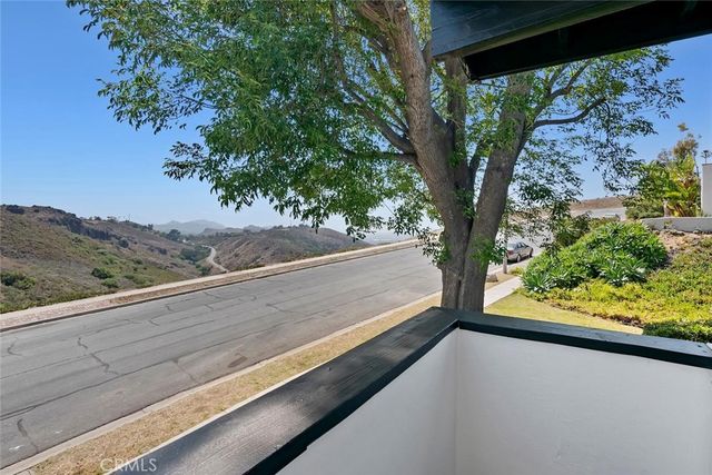4296 Avenida Amelgado, Thousand Oaks, CA 91360