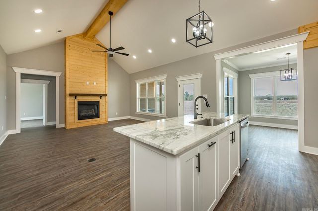 223 Michelle Drive, Beebe, AR 72012