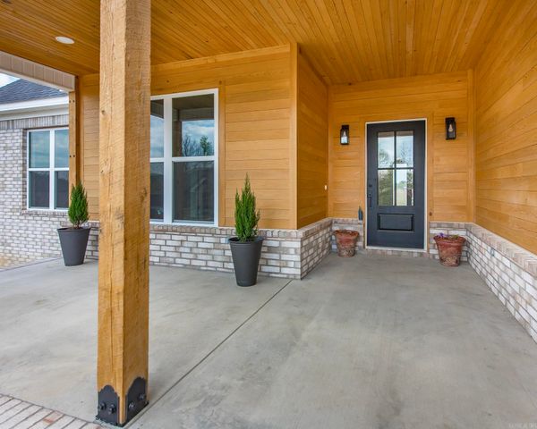 223 Michelle Drive, Beebe, AR 72012