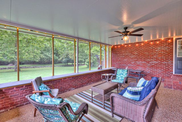 206 Amanda Dr, Bell Buckle, TN 37020