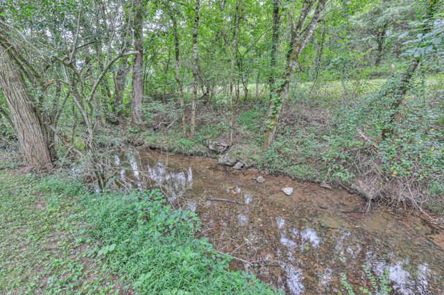 206 Amanda Dr, Bell Buckle, TN 37020