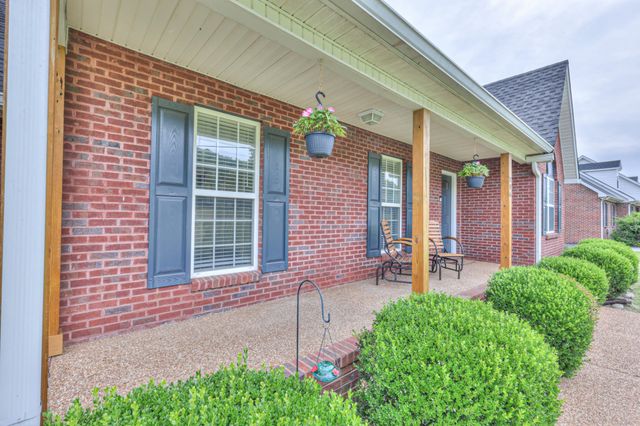 206 Amanda Dr, Bell Buckle, TN 37020