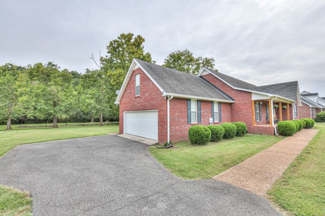 206 Amanda Dr, Bell Buckle, TN 37020