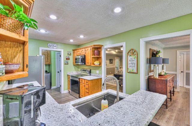 206 Amanda Dr, Bell Buckle, TN 37020