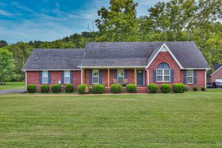 206 Amanda Dr, Bell Buckle, TN 37020