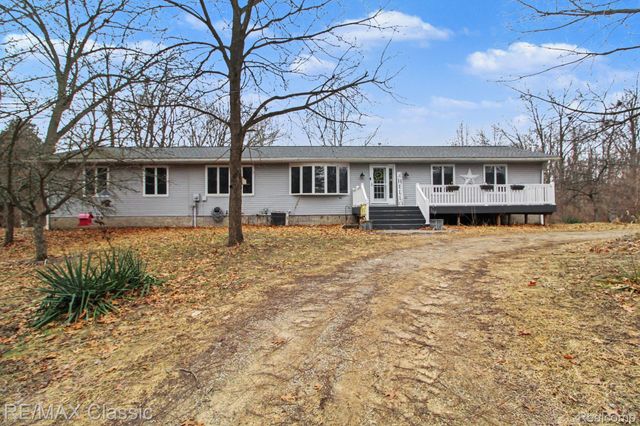 9800 Moon Road, Saline, MI 48176