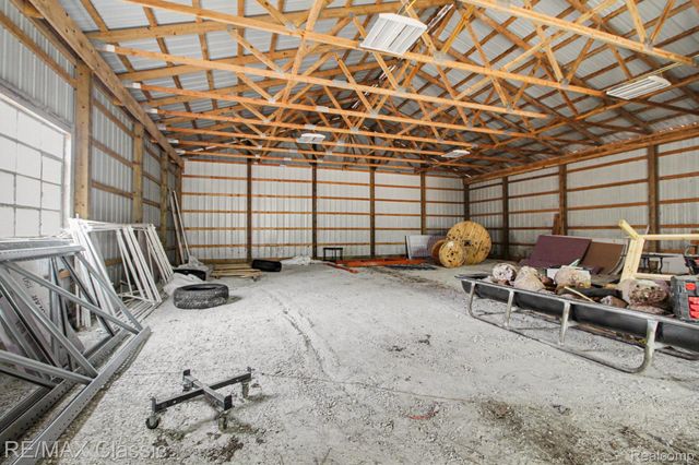 9800 Moon Road, Saline, MI 48176
