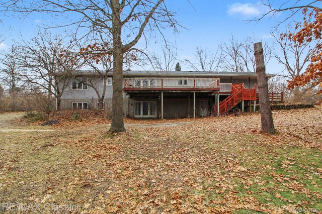 9800 Moon Road, Saline, MI 48176