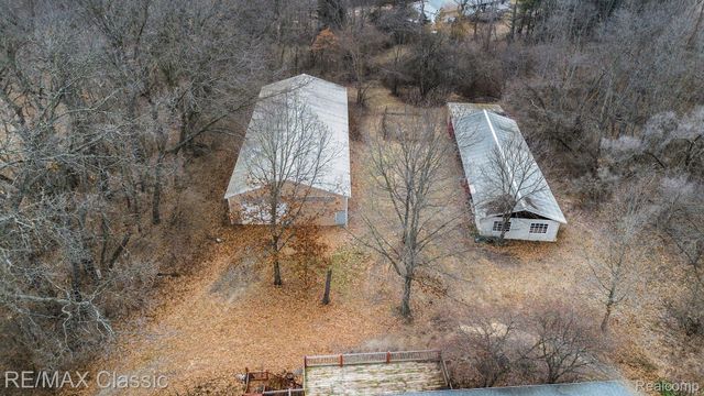 9800 Moon Road, Saline, MI 48176