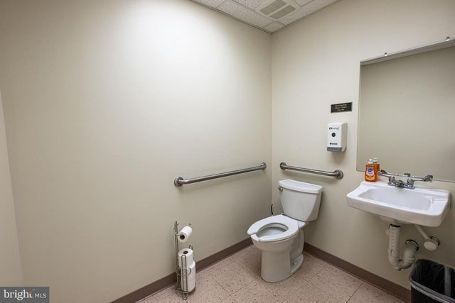 3450 OLD WASHINGTON RD #202, Waldorf, MD 20602