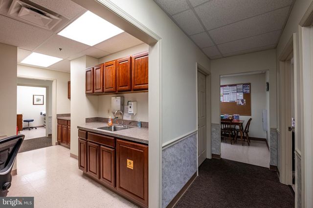 3450 OLD WASHINGTON RD #202, Waldorf, MD 20602