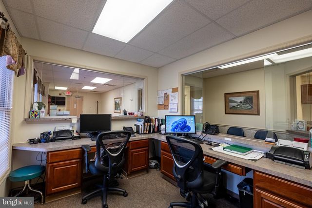 3450 OLD WASHINGTON RD #202, Waldorf, MD 20602