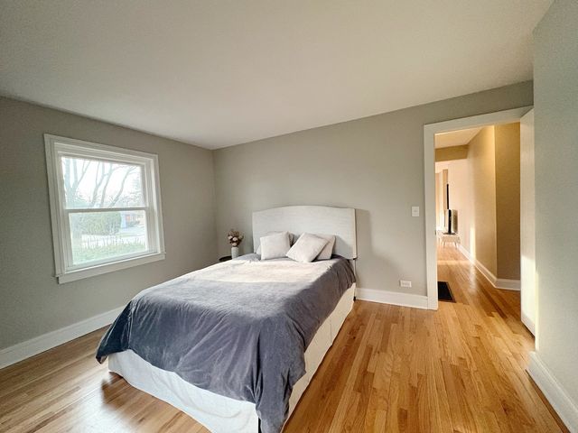 215 S Forest Avenue, Palatine, IL 60074