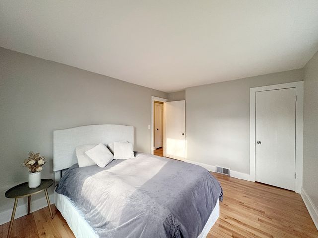 215 S Forest Avenue, Palatine, IL 60074