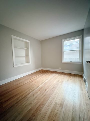 215 S Forest Avenue, Palatine, IL 60074