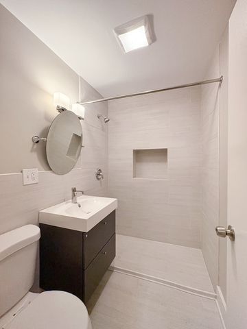 215 S Forest Avenue, Palatine, IL 60074