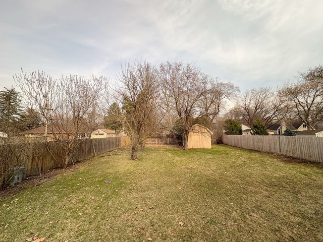 215 S Forest Avenue, Palatine, IL 60074