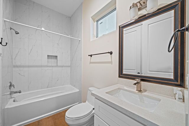 2218 Converse Street C, Houston, TX 77006