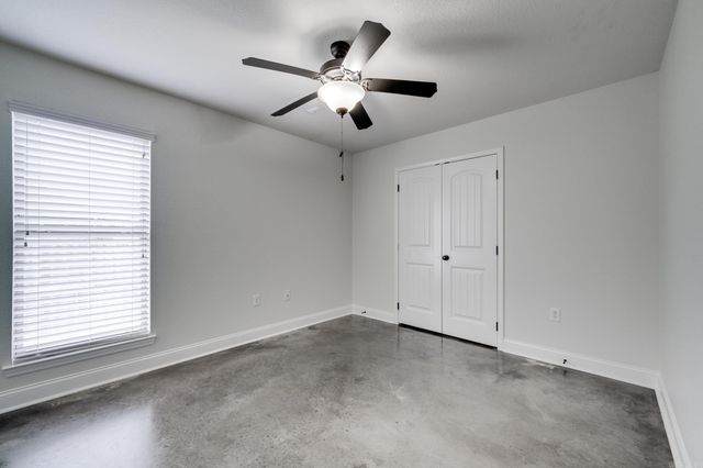 1655 S Donaghey Avenue, Conway, AR 72034