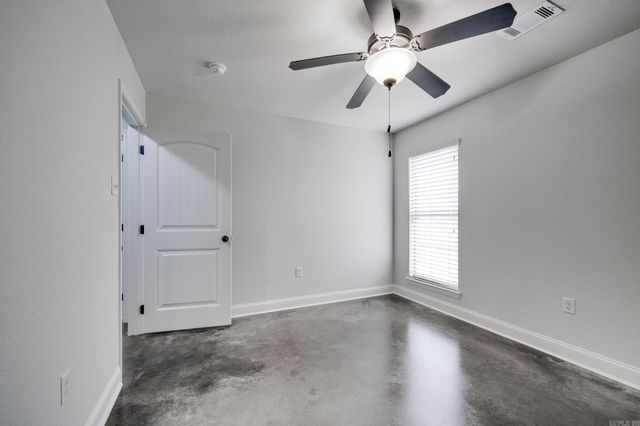 1655 S Donaghey Avenue, Conway, AR 72034