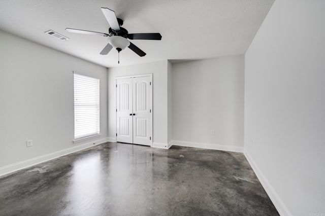 1655 S Donaghey Avenue, Conway, AR 72034