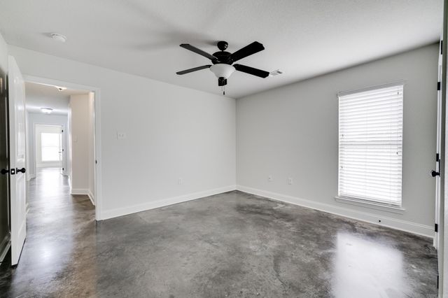 1655 S Donaghey Avenue, Conway, AR 72034