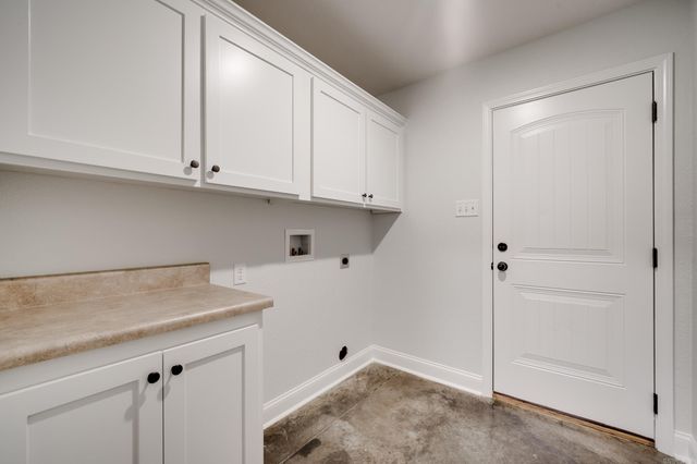 1655 S Donaghey Avenue, Conway, AR 72034