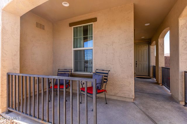 18042 W JONES Avenue, Goodyear, AZ 85338