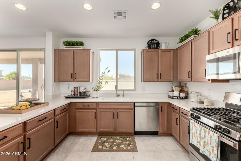 18042 W JONES Avenue, Goodyear, AZ 85338